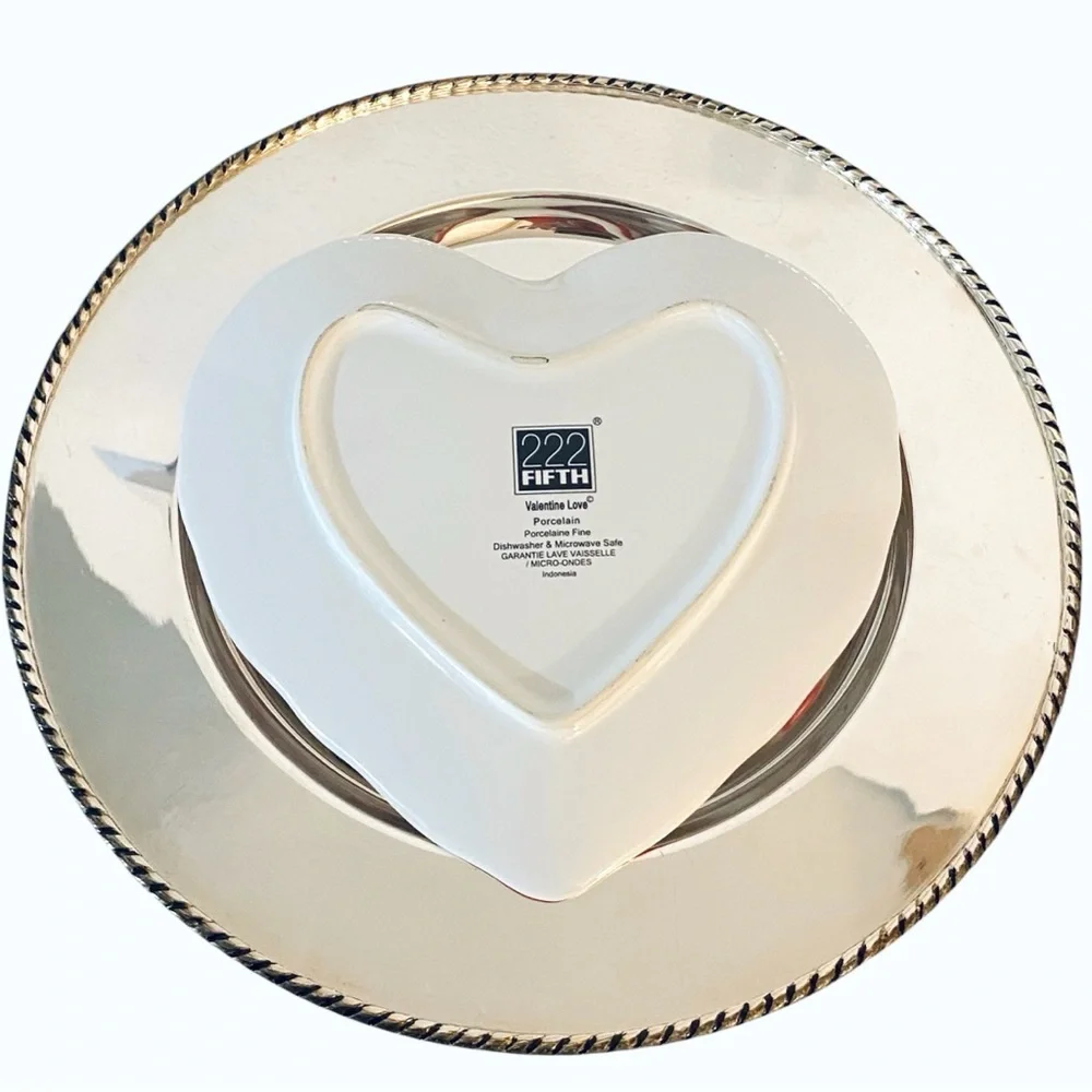 222 Fifth XOXO Fine Porcelain Heart Plate 9” Valentines Floral Romantic Gift
